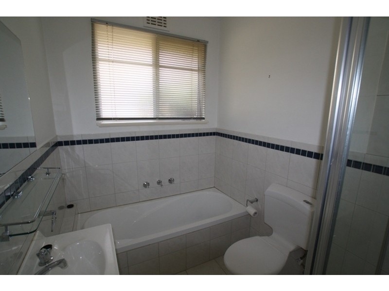 16  Monreith Avenue, Flora Hill VIC 3550