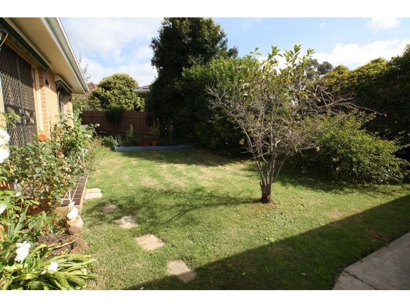 16  Monreith Avenue, Flora Hill VIC 3550