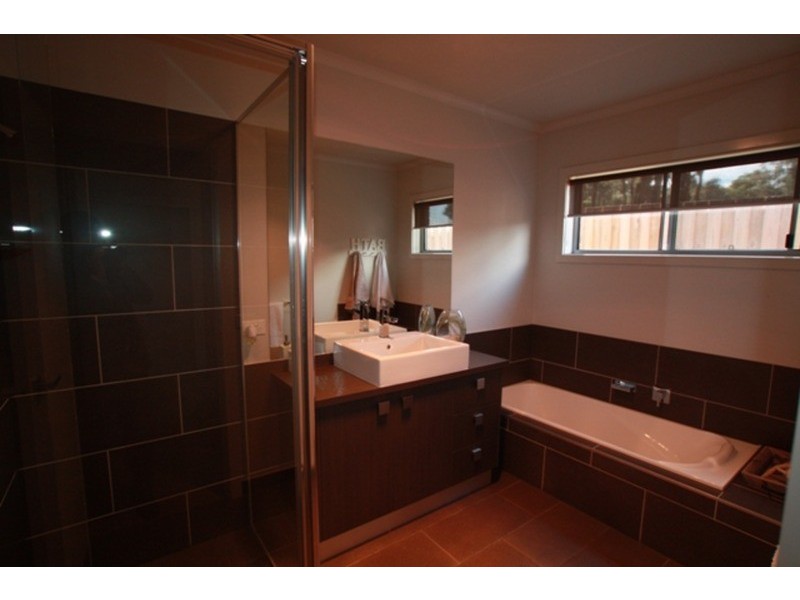 4 Lillie Lane, Strathdale VIC 3550