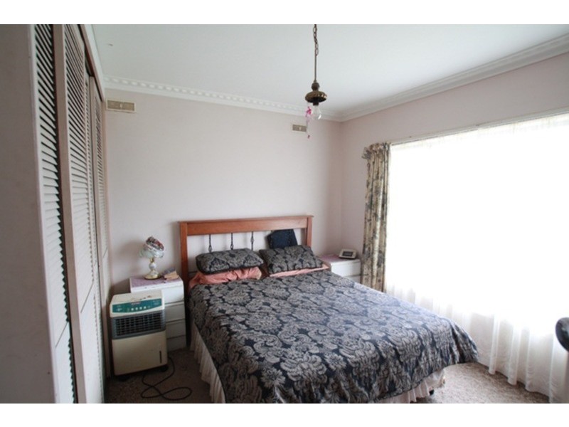 28 Sparrowhawk Road, Long Gully VIC 3550