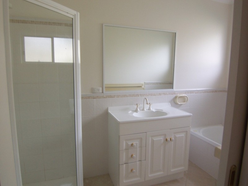 3/32 Bay Street, Golden Square VIC 3555