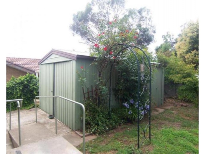 2A Ridgeway Crescent, Kennington VIC 3550