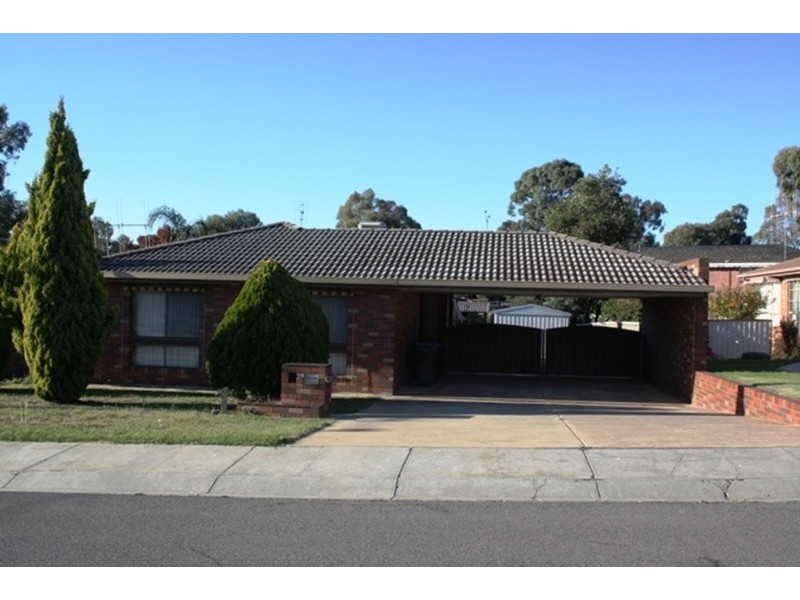 29 Ridgeway Crescent, Kennington VIC 3550