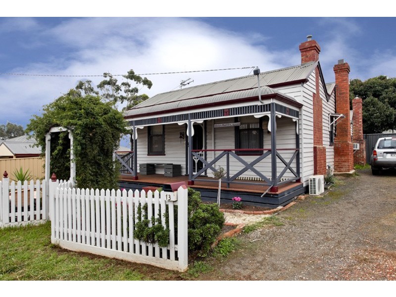 13 Brown Street, California Gully VIC 3556