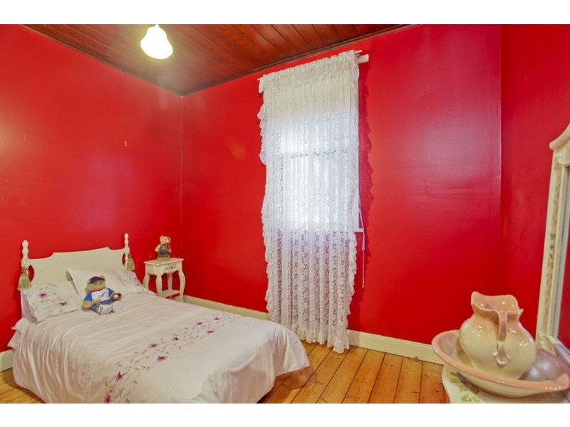 13 Brown Street, California Gully VIC 3556