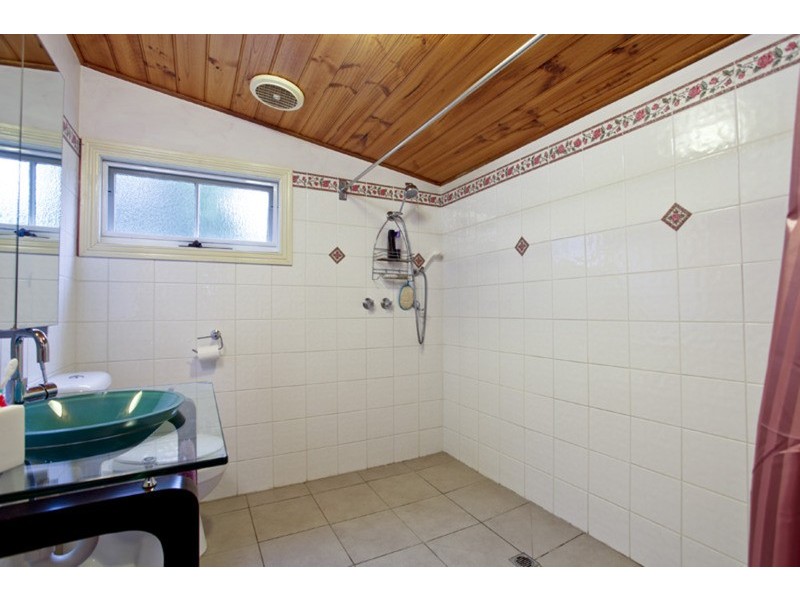 13 Brown Street, California Gully VIC 3556