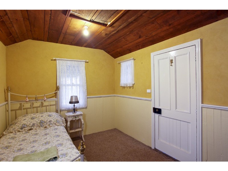 13 Brown Street, California Gully VIC 3556