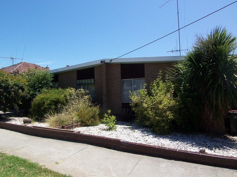 1 & 2/34a Curtin Street, Flora Hill VIC 3550