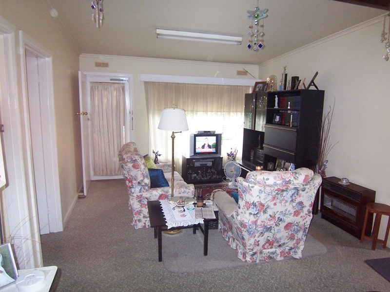 1 & 2/34a Curtin Street, Flora Hill VIC 3550