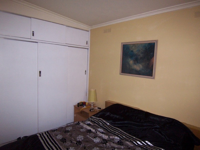 1 & 2/34a Curtin Street, Flora Hill VIC 3550