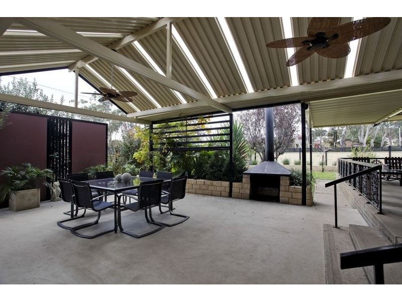 358  High Street, Kangaroo Flat VIC 3555