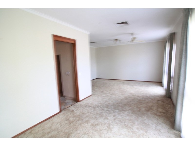 29  Ridgeway Crescent, Kennington VIC 3550