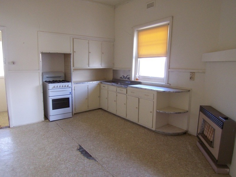 38 Russell Street, Quarry Hill VIC 3550