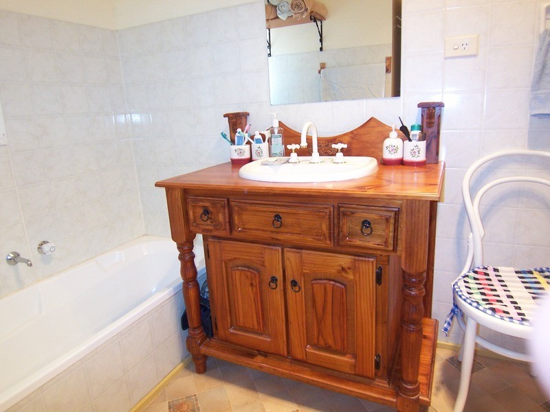 81 Thomas Lane, Neilborough VIC 3570