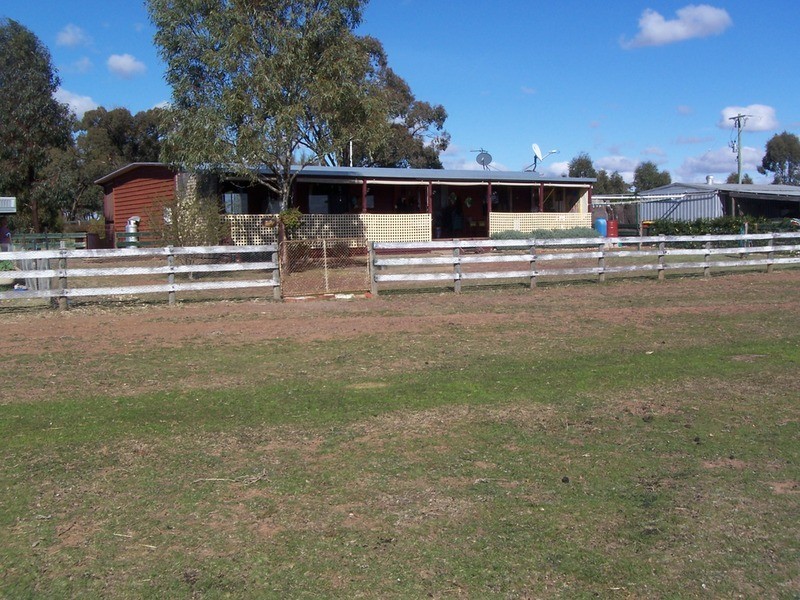 81 Thomas Lane, Neilborough VIC 3570