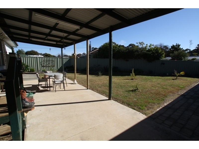 24 Wesley Street, Kangaroo Flat VIC 3555