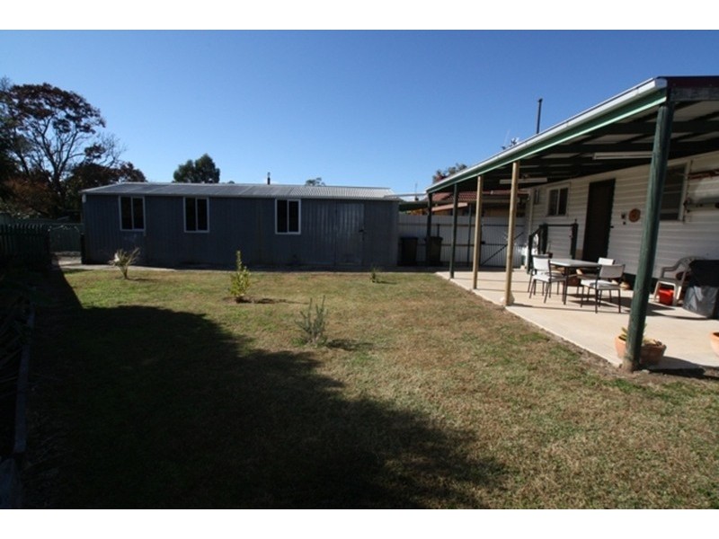 24 Wesley Street, Kangaroo Flat VIC 3555