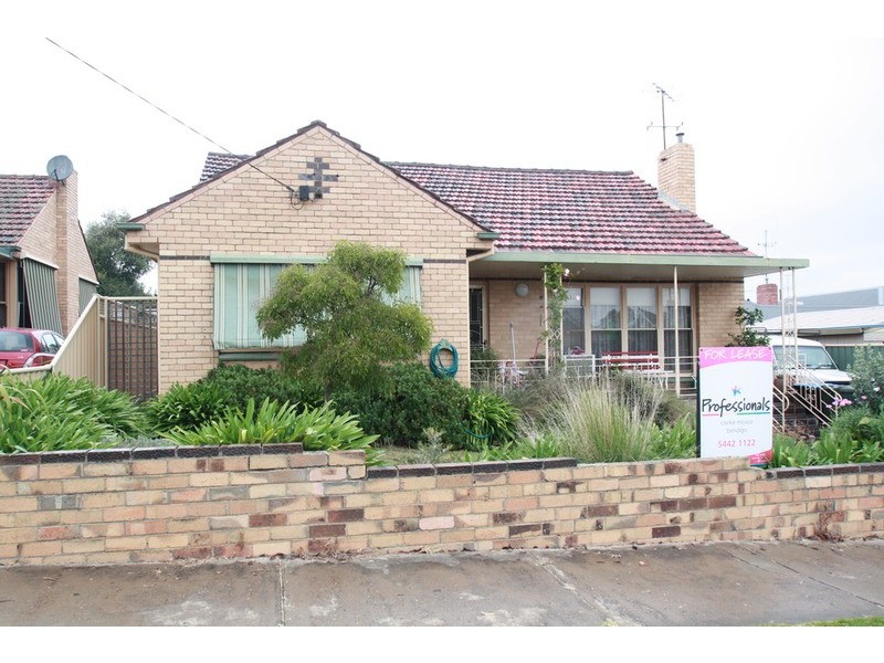 32 Hammer Street, Flora Hill VIC 3550