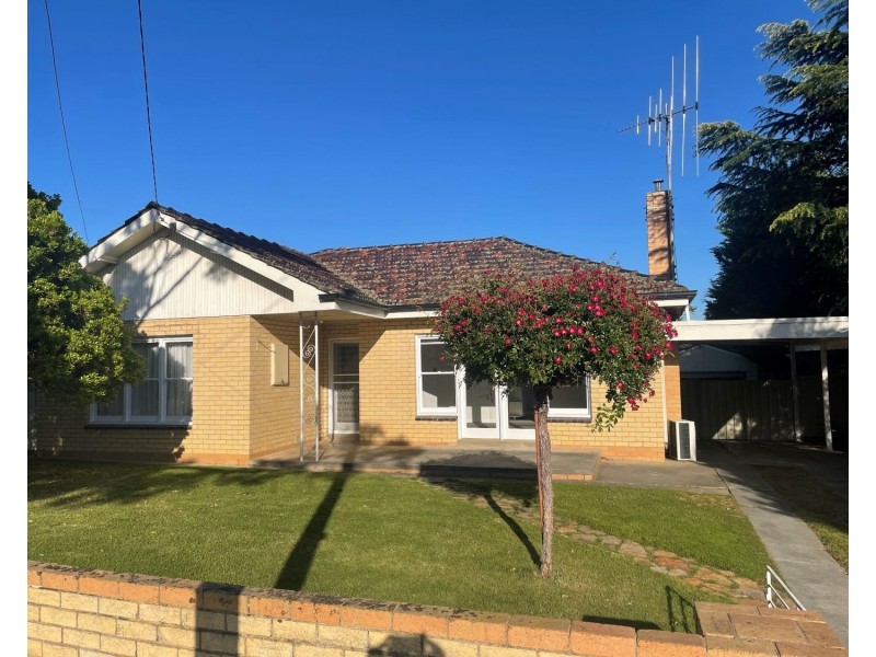 214 Neale Street, Flora Hill VIC 3550