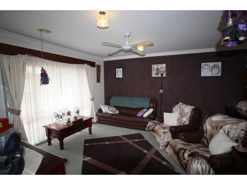 8 Jamieson Park Drive, Kangaroo Flat VIC 3555