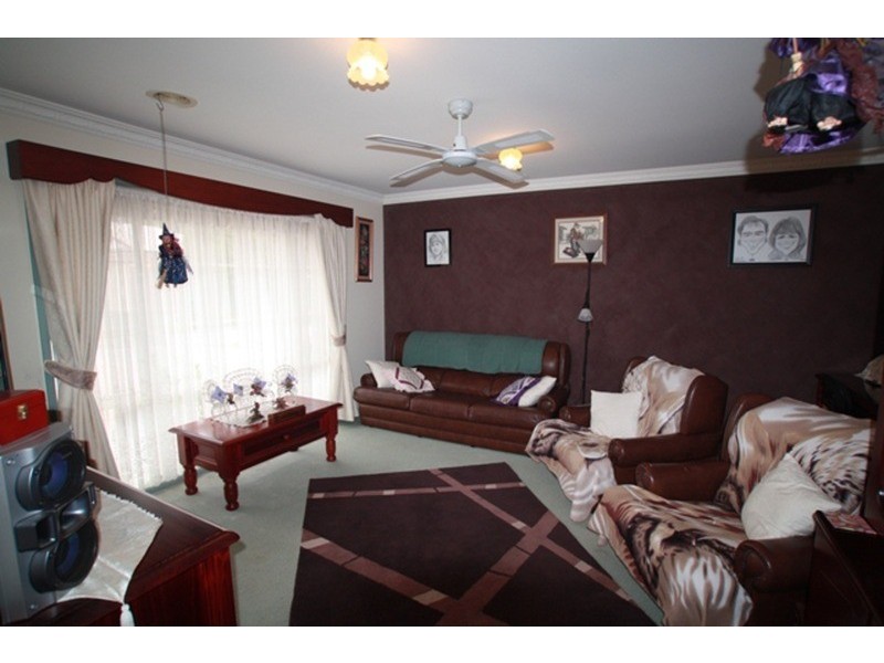 8 Jamieson Park Drive, Kangaroo Flat VIC 3555