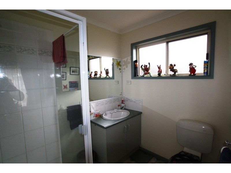 8 Jamieson Park Drive, Kangaroo Flat VIC 3555