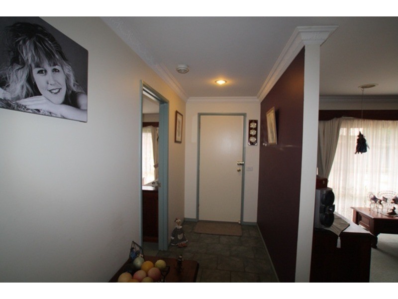 8 Jamieson Park Drive, Kangaroo Flat VIC 3555