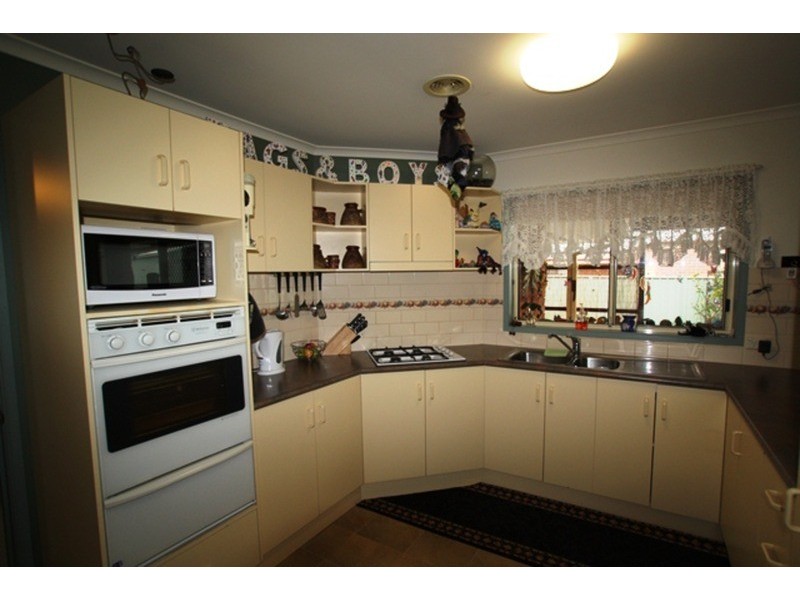 8 Jamieson Park Drive, Kangaroo Flat VIC 3555