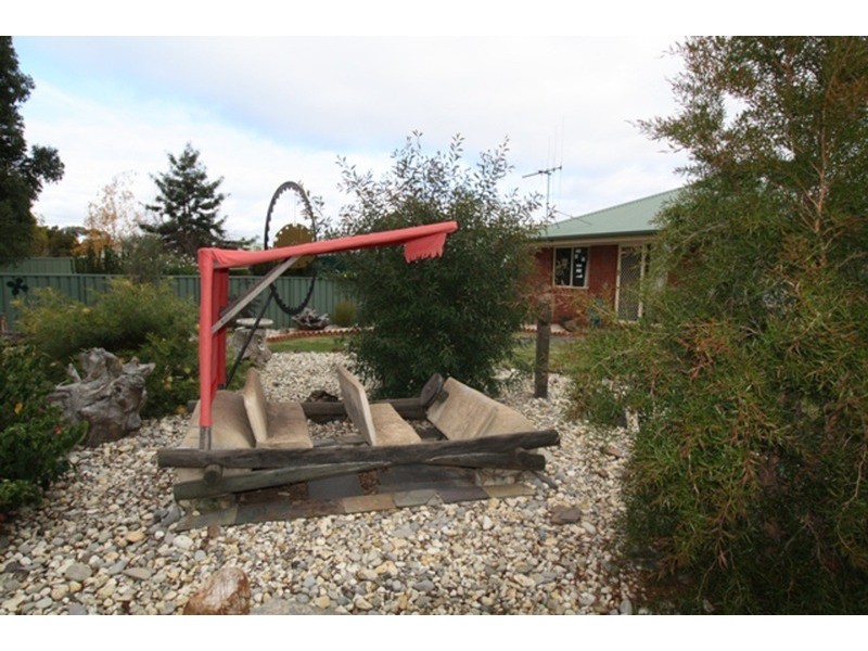 8 Jamieson Park Drive, Kangaroo Flat VIC 3555