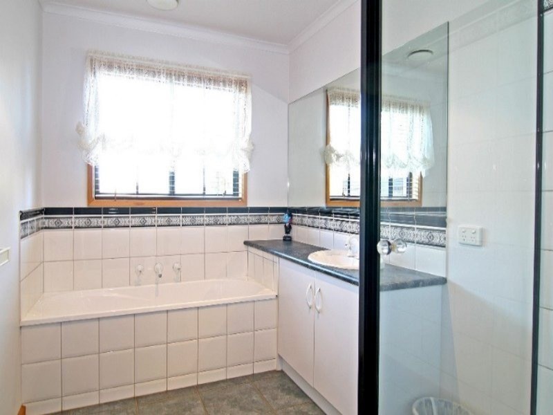 149 Edwards Rd, Kennington VIC 3550