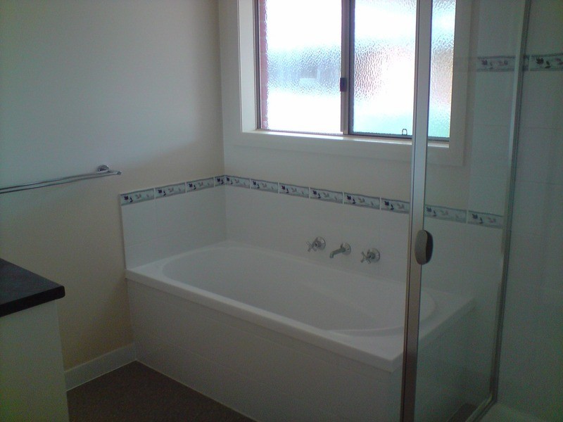 2 Tambour Heights, Golden Square VIC 3555