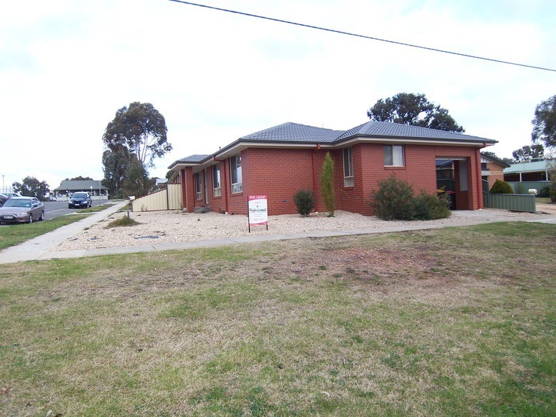 2 Tambour Heights, Golden Square VIC 3555