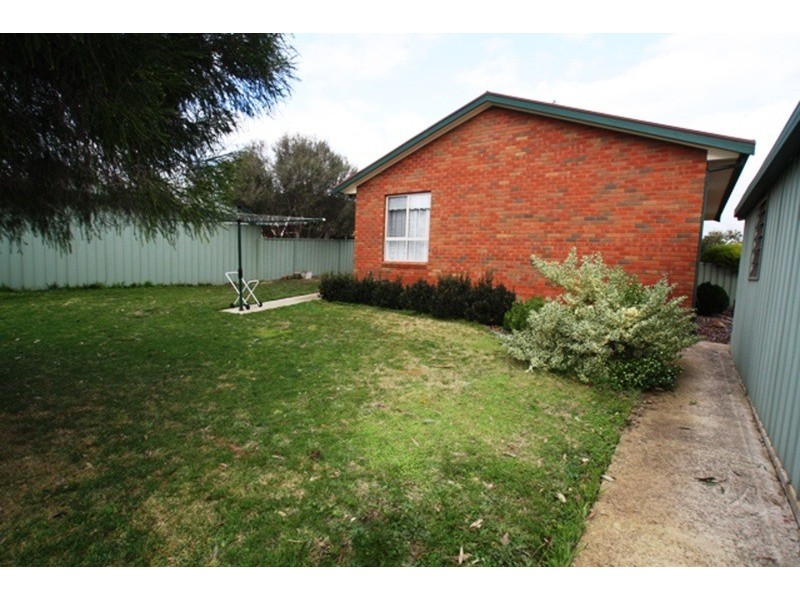 3 Proud Terrace, Flora Hill VIC 3550