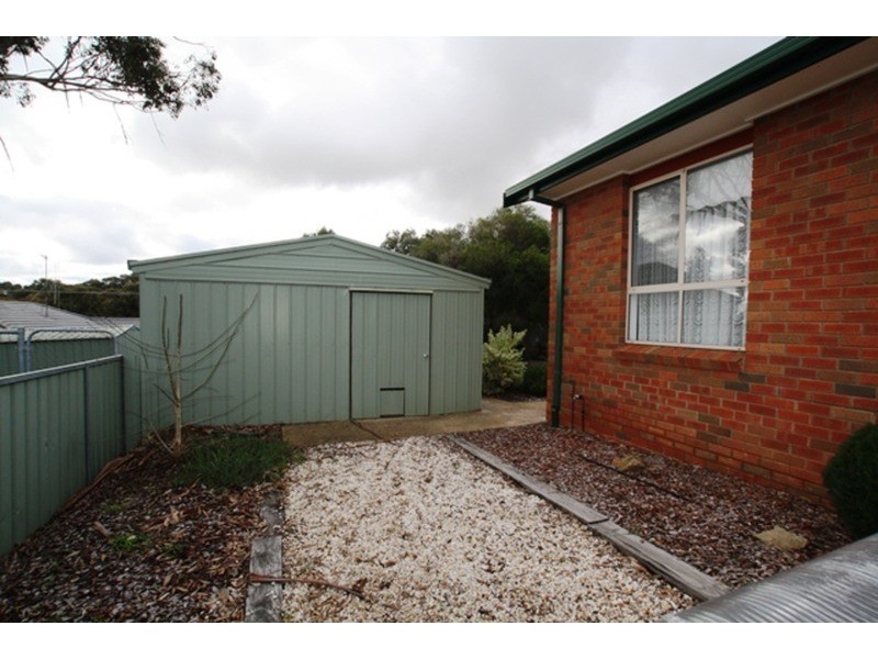 3 Proud Terrace, Flora Hill VIC 3550