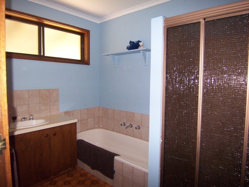 34 Schumakers Lane, Maiden Gully VIC 3551