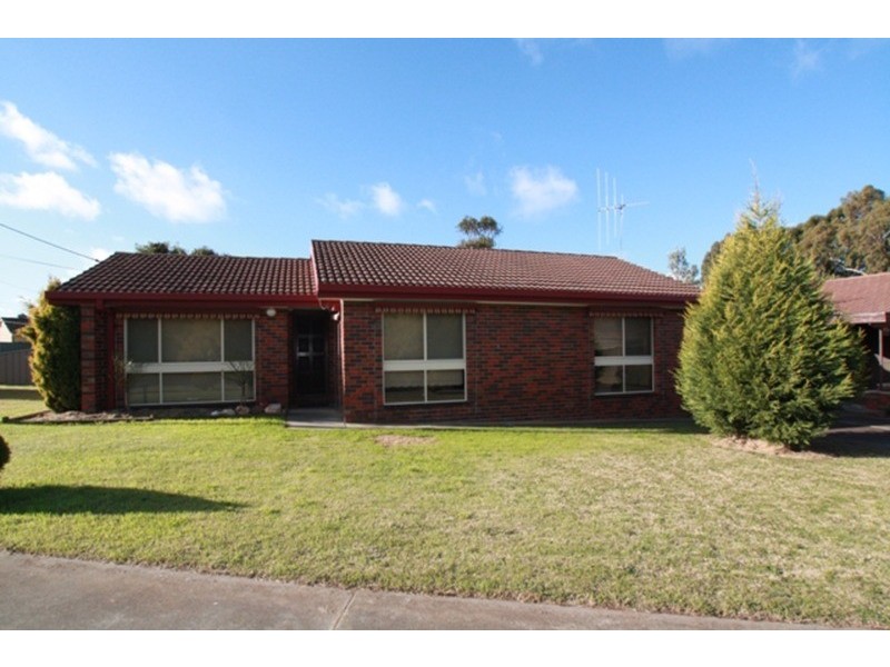 1/24 James Street, Strathdale VIC 3550