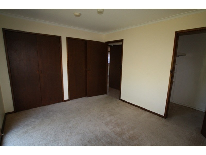 1/24 James Street, Strathdale VIC 3550