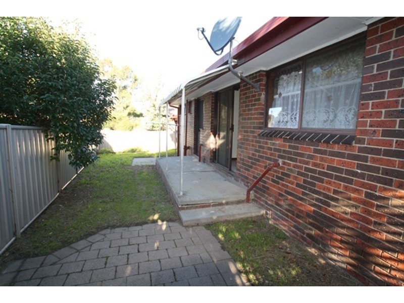 1/24 James Street, Strathdale VIC 3550