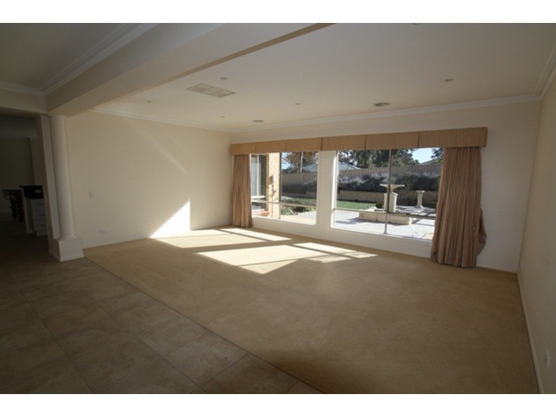 34 Pioneer, (Corner Of Kawana) Drive, Maiden Gully VIC 3551