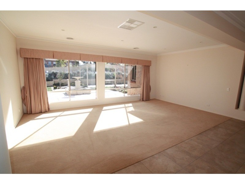 34 Pioneer, (Corner Of Kawana) Drive, Maiden Gully VIC 3551