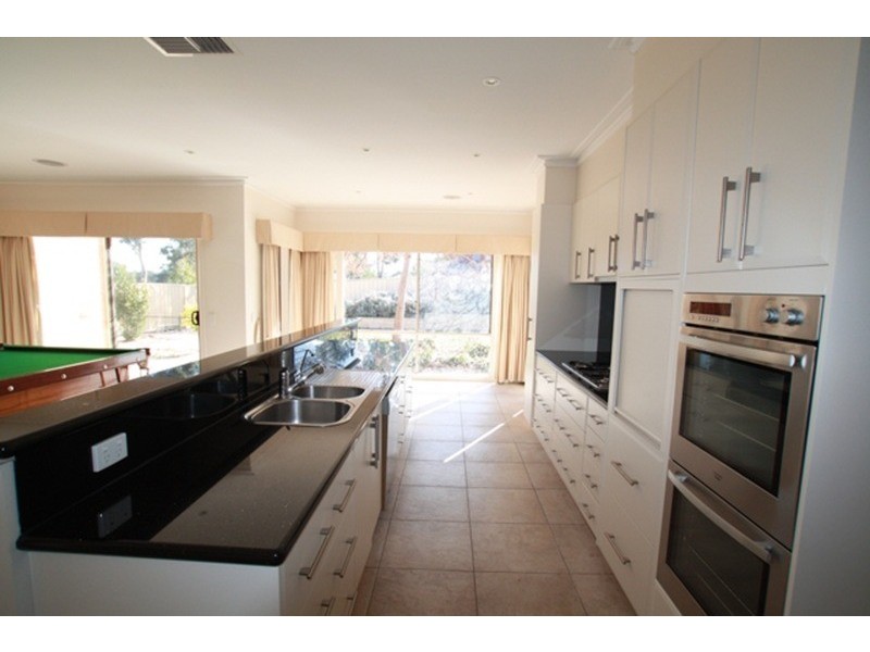 34 Pioneer, (Corner Of Kawana) Drive, Maiden Gully VIC 3551