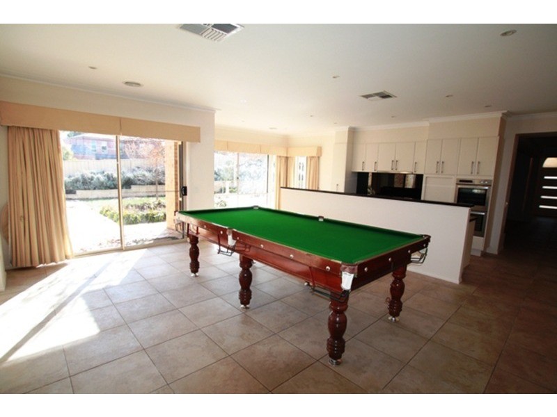 34 Pioneer, (Corner Of Kawana) Drive, Maiden Gully VIC 3551