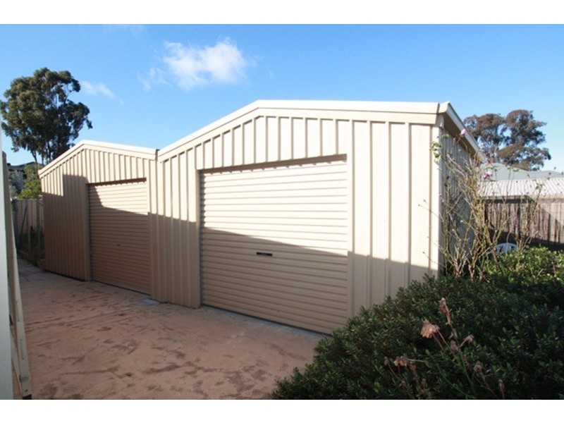 34 Pioneer, (Corner Of Kawana) Drive, Maiden Gully VIC 3551