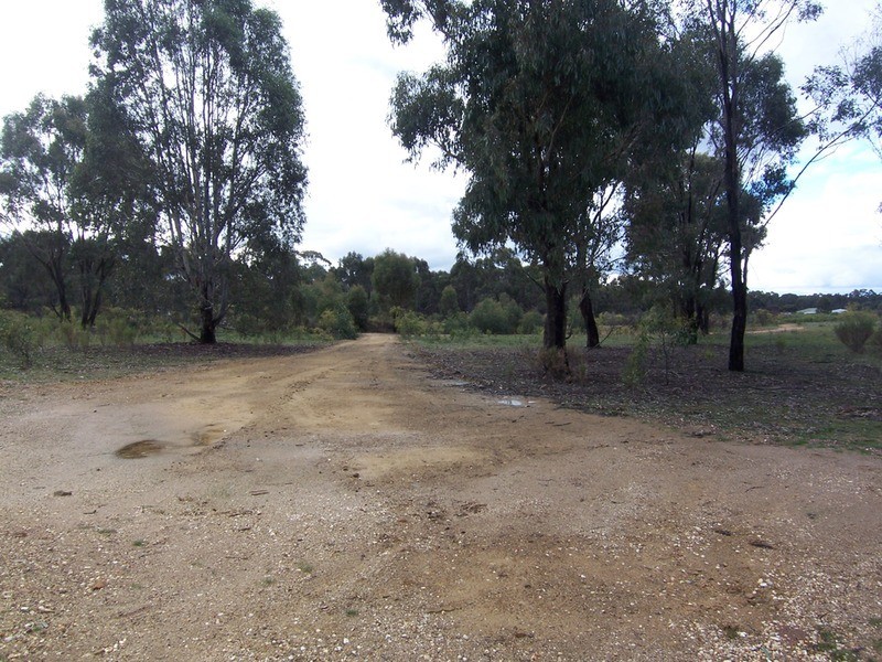 445 Native Gully Crescent, Strathfieldsaye VIC 3551