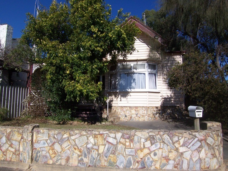 37 Eaglehawk Road, Bendigo VIC 3550