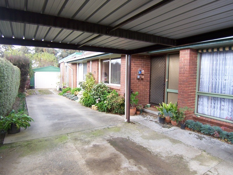 21 Burns Street, Spring Gully VIC 3550