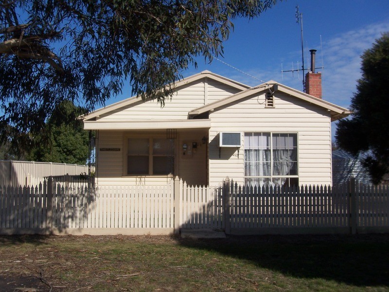 19 Nelson Street, Newbridge VIC 3551
