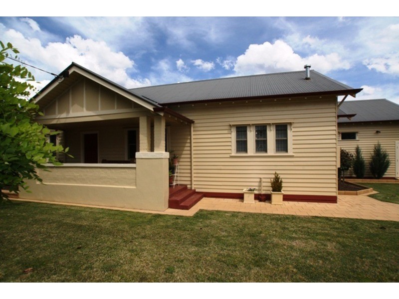17 Hallam Street, Flora Hill VIC 3550
