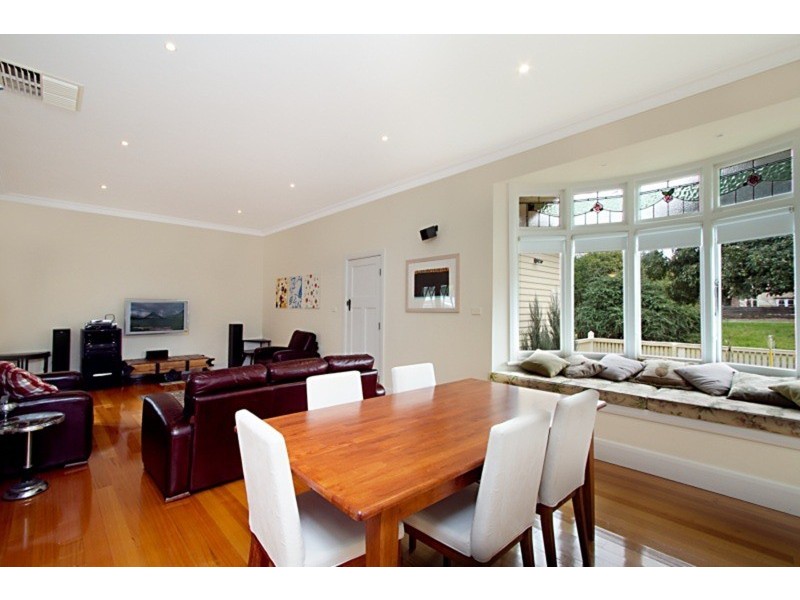 17 Hallam Street, Flora Hill VIC 3550