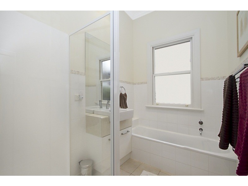17 Hallam Street, Flora Hill VIC 3550